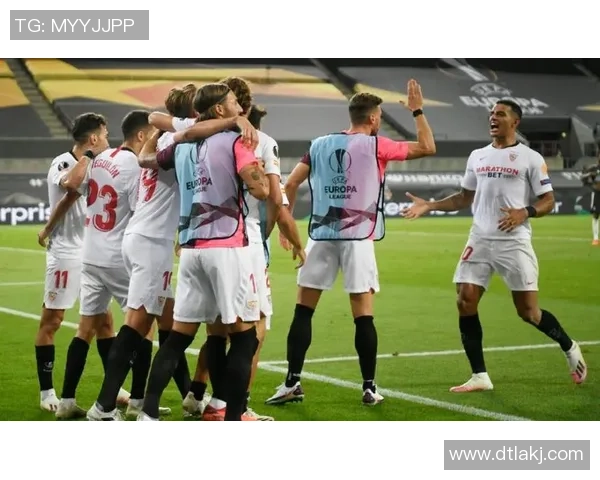 塞尔塔与曼联激战成平局比赛结果引发球迷热议